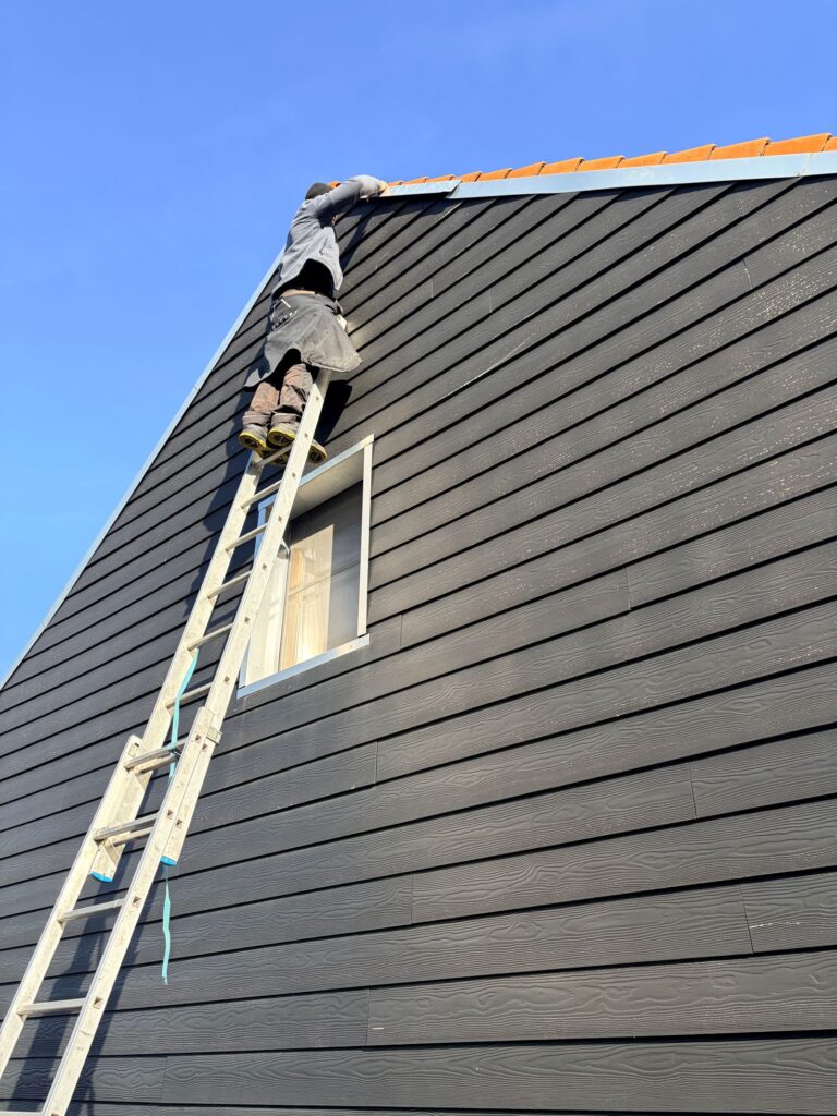 Réparation de rive de toiture sur maison à Charleroi